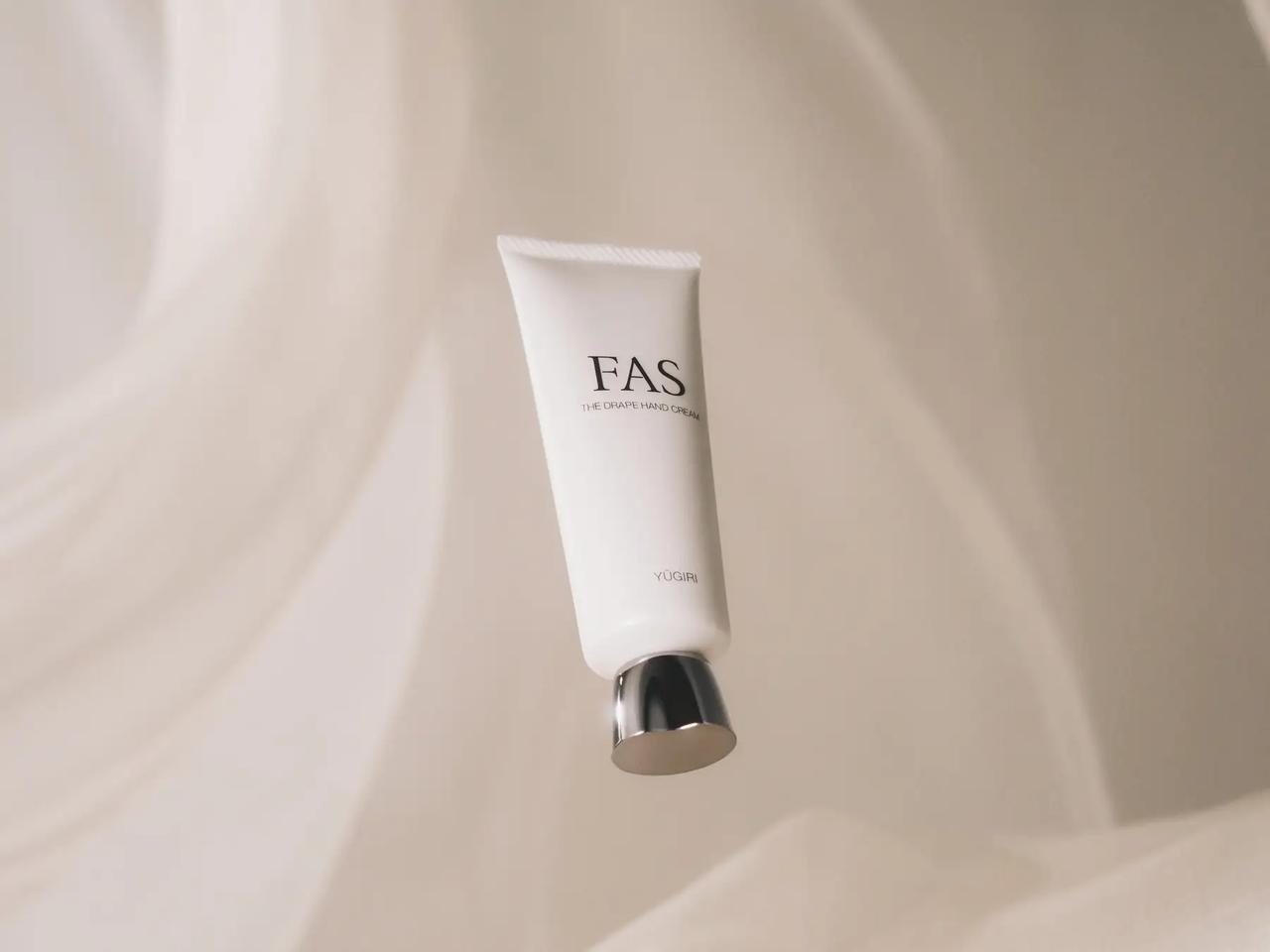 画像: FAS ザ ドレープ ハンドクリーム(YŪGIRI/HATSUNONE) 内容量 :40g 価格 :4,400円(税込) 発売日 :2025年10月22日(水)