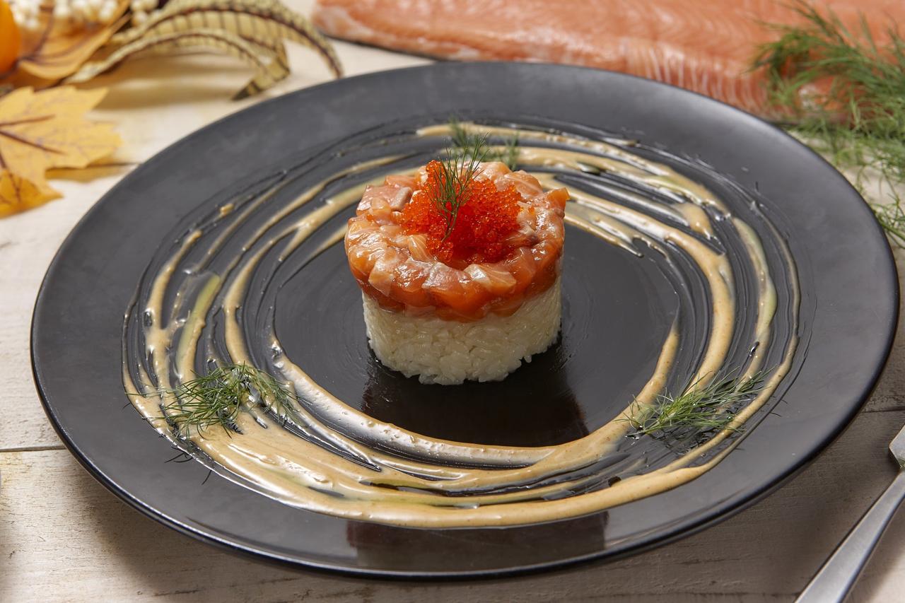 画像: 時を知らぬ鮭のSUSHI