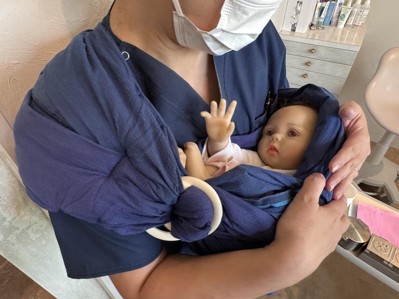 画像: 授乳方法や抱き方も教えてくれる歯医者さん！他に類がない取り組みです。