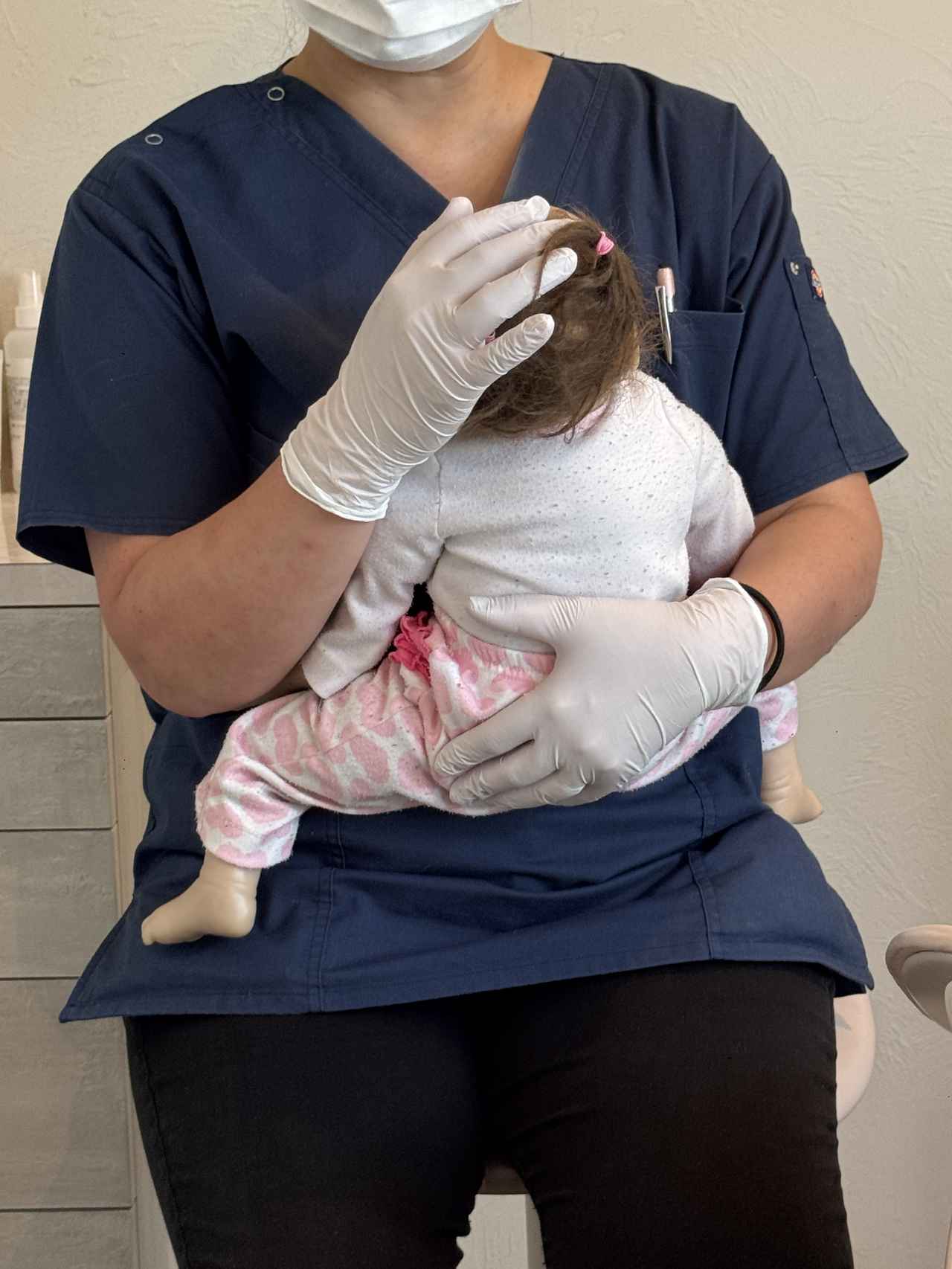 画像: 人形を使って丁寧に教えてくれます。