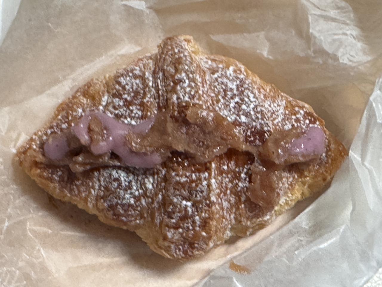 画像: ミニコルネッティ マローネ カシス(10月31日までの期間限定) 本体価格:¥341 お持ち帰り価格: ¥368 店内価格: ¥375