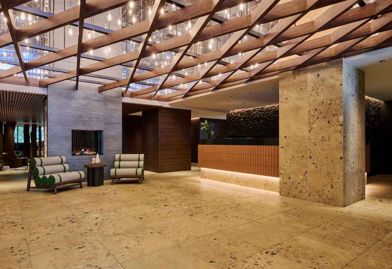 画像: エントランスラウンジ 提供:グランディスタイル 旧軽井沢 ホテル&リゾート