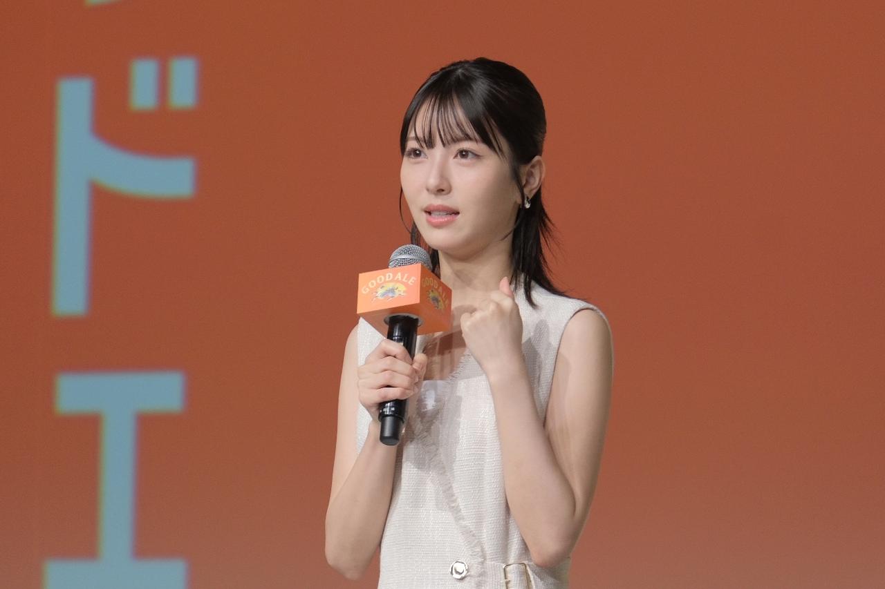 画像: 浜辺美波さん