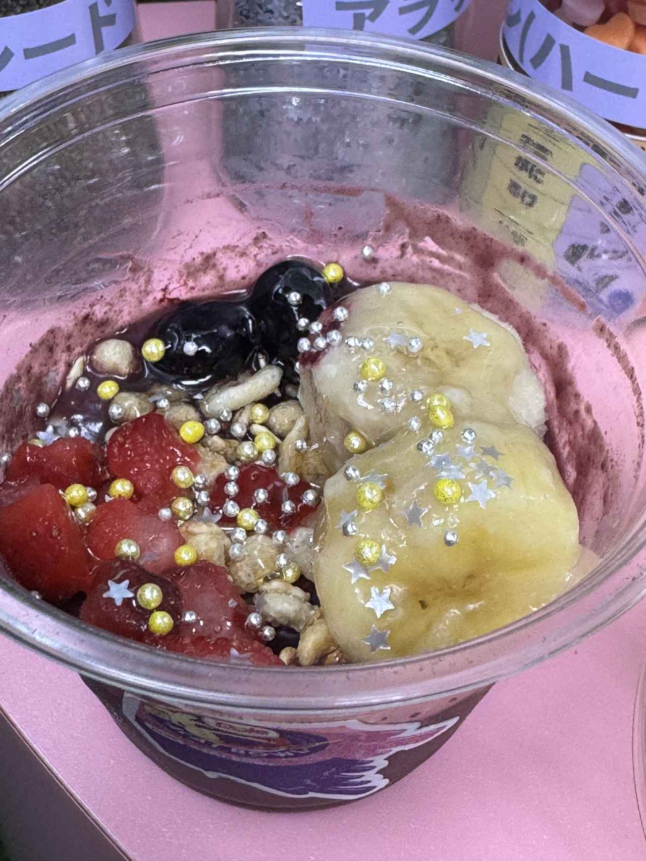 画像: アラザンや星型のかわいいデコレーションを施したりと盛り付ける楽しさも!