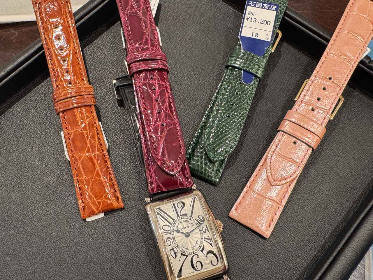 画像: 時計ベルトとネイルケアで、手元から季節をまとう