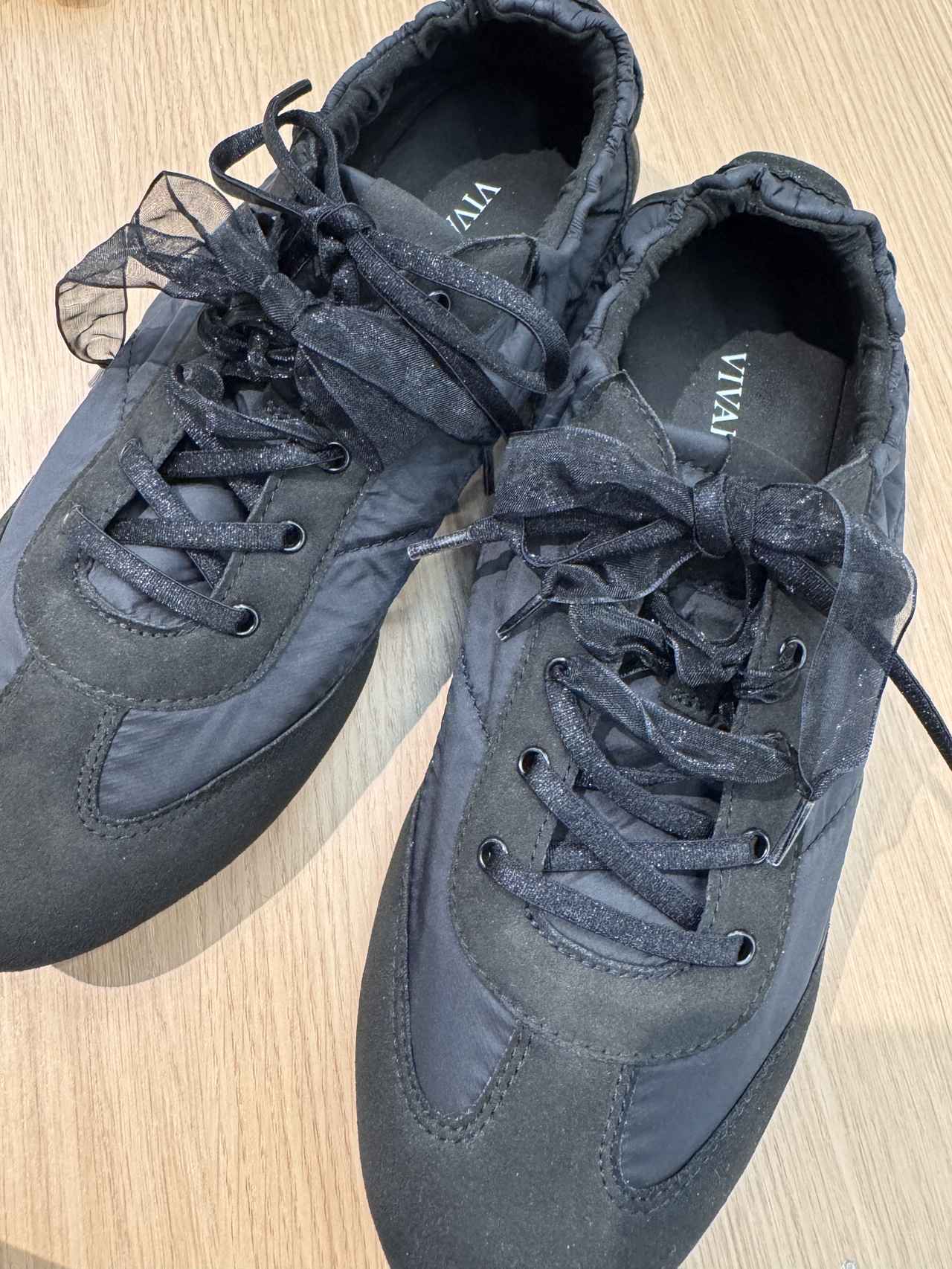 画像: リボンを二重にしてそれぞれ結んだりとアレンジが楽しめます。