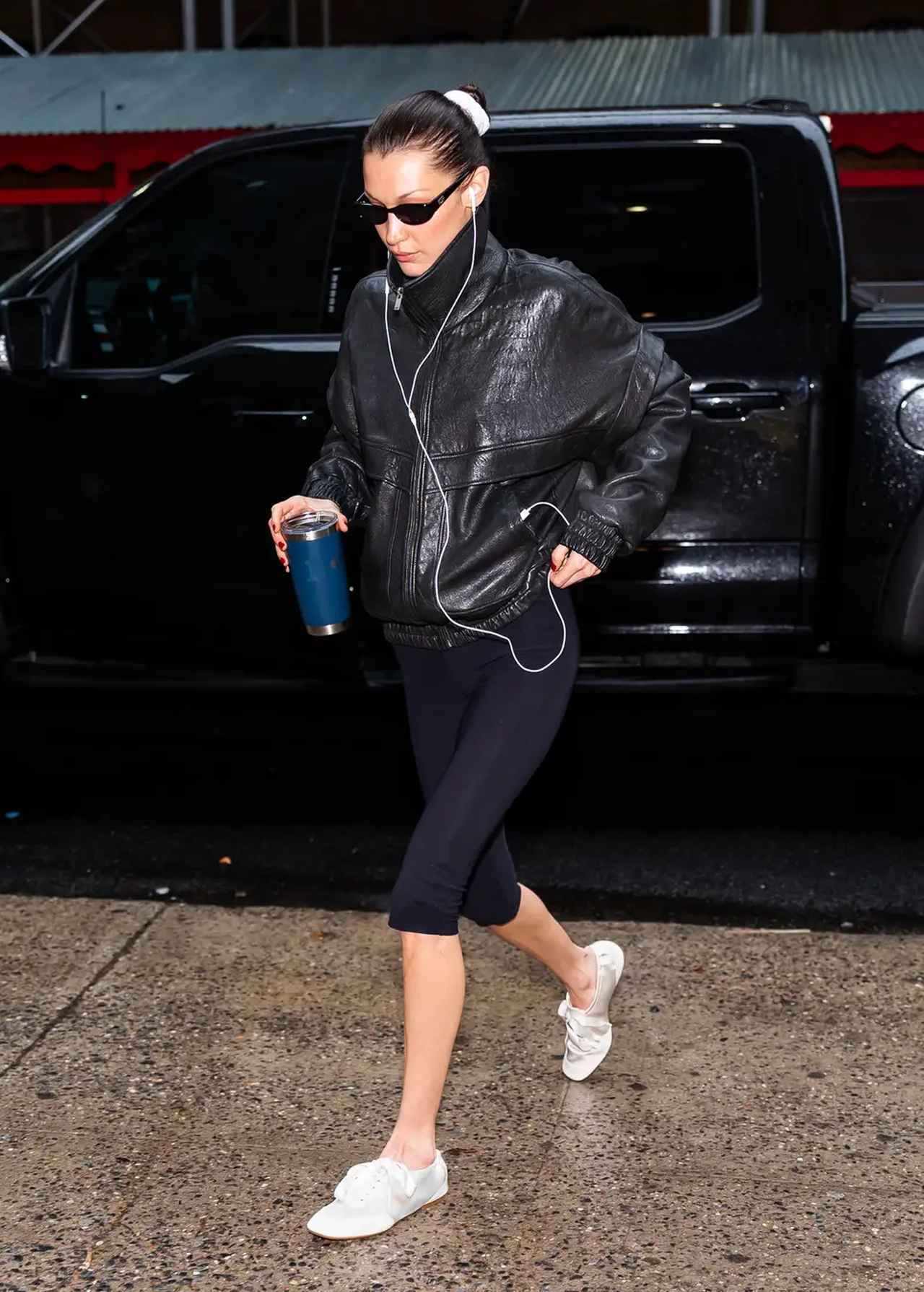 画像4: ベラ・ハディッドも着用♡VIVAIAの新作「Yancy」で叶える軽やかスニーカースタイル