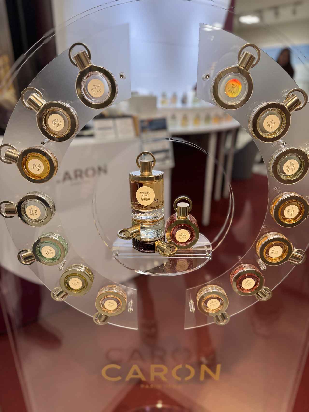 画像: CARONの香りが誘う、パリのエスプリ