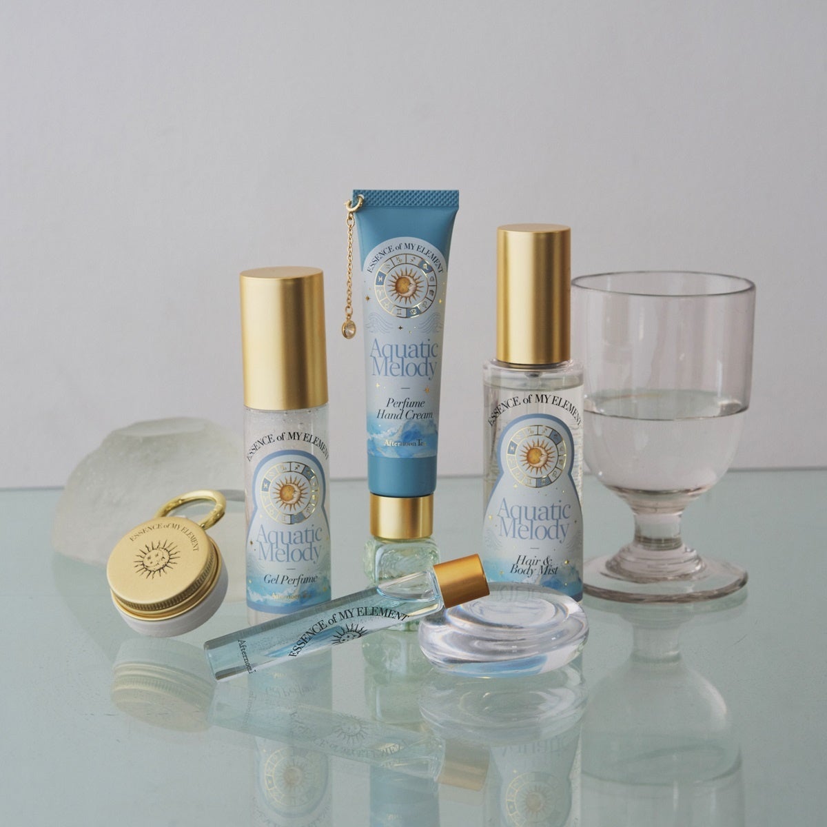 画像2: ラメ入りジェルパフューム \1,650、パフュームハンドクリーム \1,320、ヘアボディミスト \1,650、チャーム付きマルチバーム \1,980、ネイルオイル \1,650