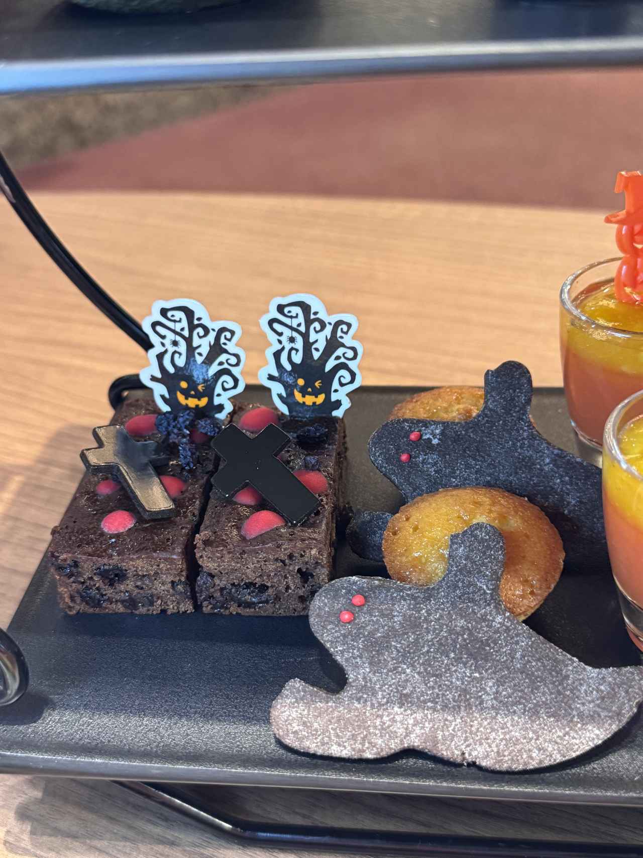 画像: チョコレートとカレンズのブラウニー レモンケーキとチョコレートクッキー