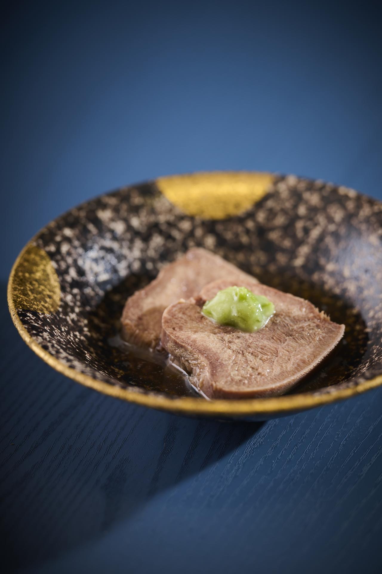 画像: 肉出汁おでん 英国産牛タン ワサビ添え / 980円