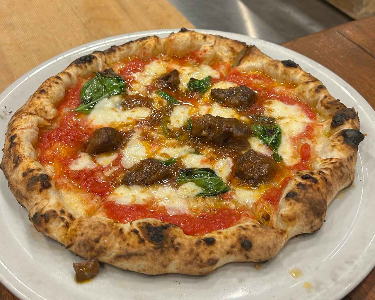 画像5: 【麻布十番×とっておきの一軒】「SAVOY」のカウンタースタイルの窯焼きピザが今アツい