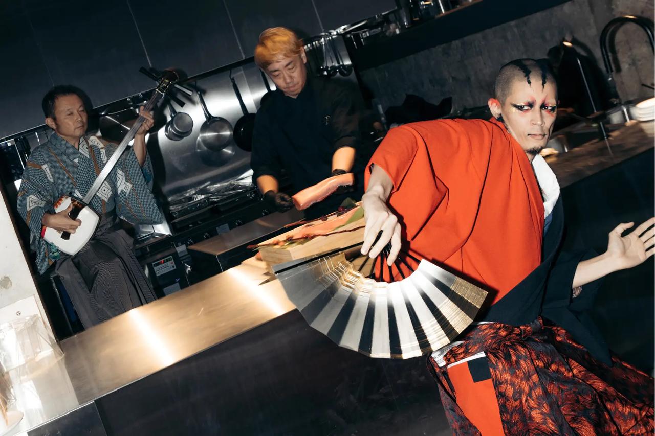 画像: 映像と伝統芸能が、食体験を深める