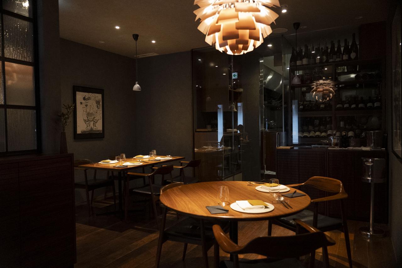 画像1: 料理を引き立てるシンプル＆スタイリッシュ空間