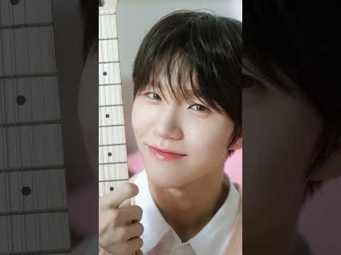 画像: 「HOLD ON,RIBBON」 www.youtube.com