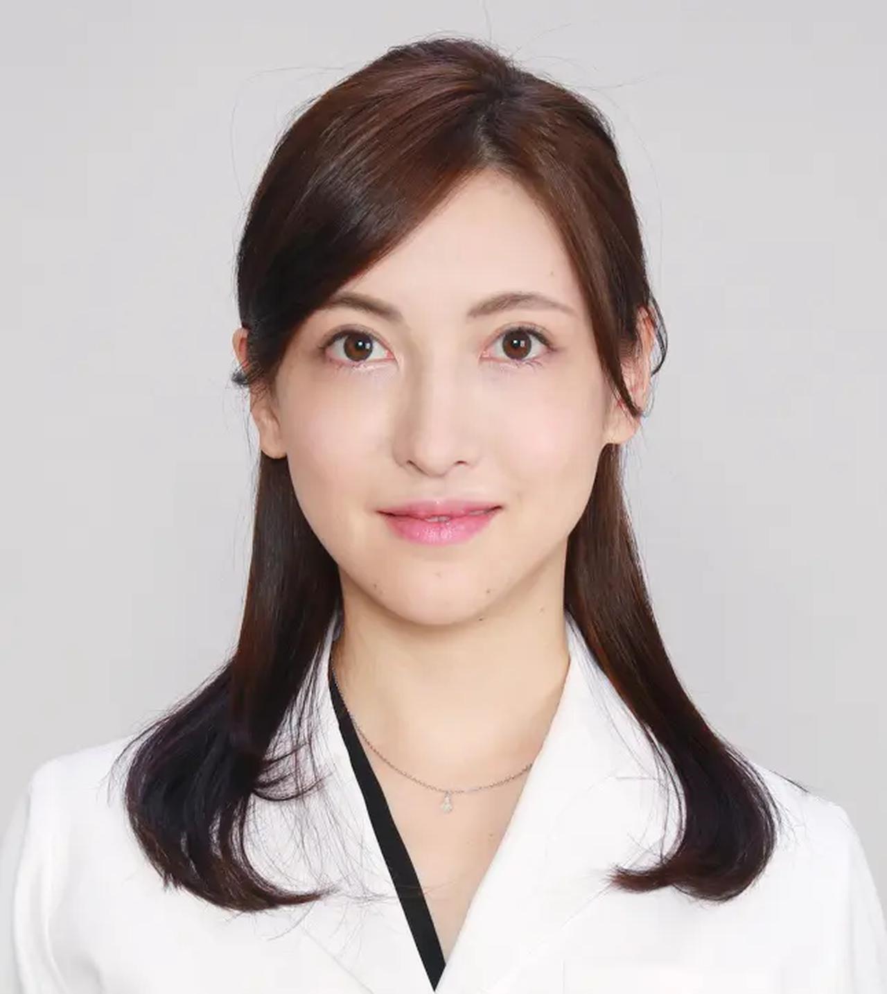 画像: 監修医師 田中彩コメント 日本初*1のエクオールとホップオール*2配合のSonael。女性特有の複合的な"ゆらぎ"に対して総合的にアプローチします。ホップオール*2はエクオールが十分に届かない「女性らしさを支える成分を受け取る場所」にもしっかりアプローチし、トゲトゲ感やモヤモヤ感など様々な変化をサポートに変更。さらにビタミンも配合で内側からの美しさもサポートします。個人差の大きい女性の変化に様々な角度から働きかけ、ゆらぎステージを前向きに過ごしたい女性におすすめの製品です。