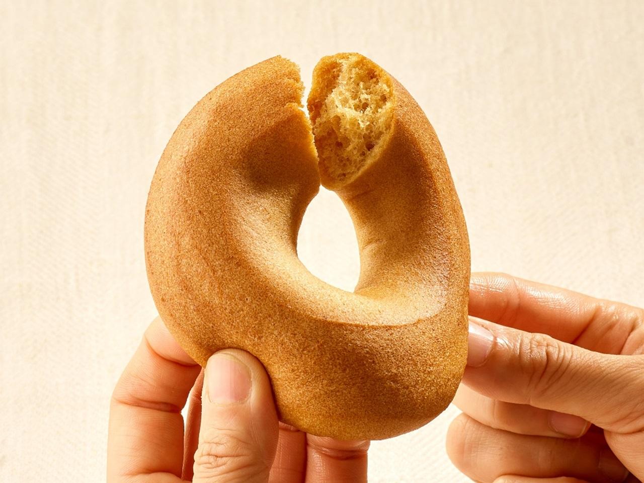 画像: ふんわり食感の焼きドーナツ