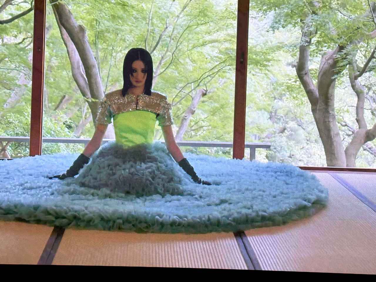 画像10: 八芳園でのみ着用可能♡唯一無二の祝福を纏う【TOMO KOIZUMI × KOTOHOGI】特別なウエディングドレスが誕生