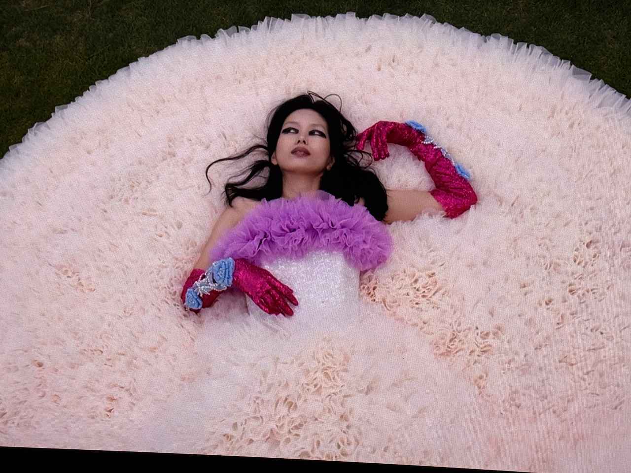 画像11: 八芳園でのみ着用可能♡唯一無二の祝福を纏う【TOMO KOIZUMI × KOTOHOGI】特別なウエディングドレスが誕生