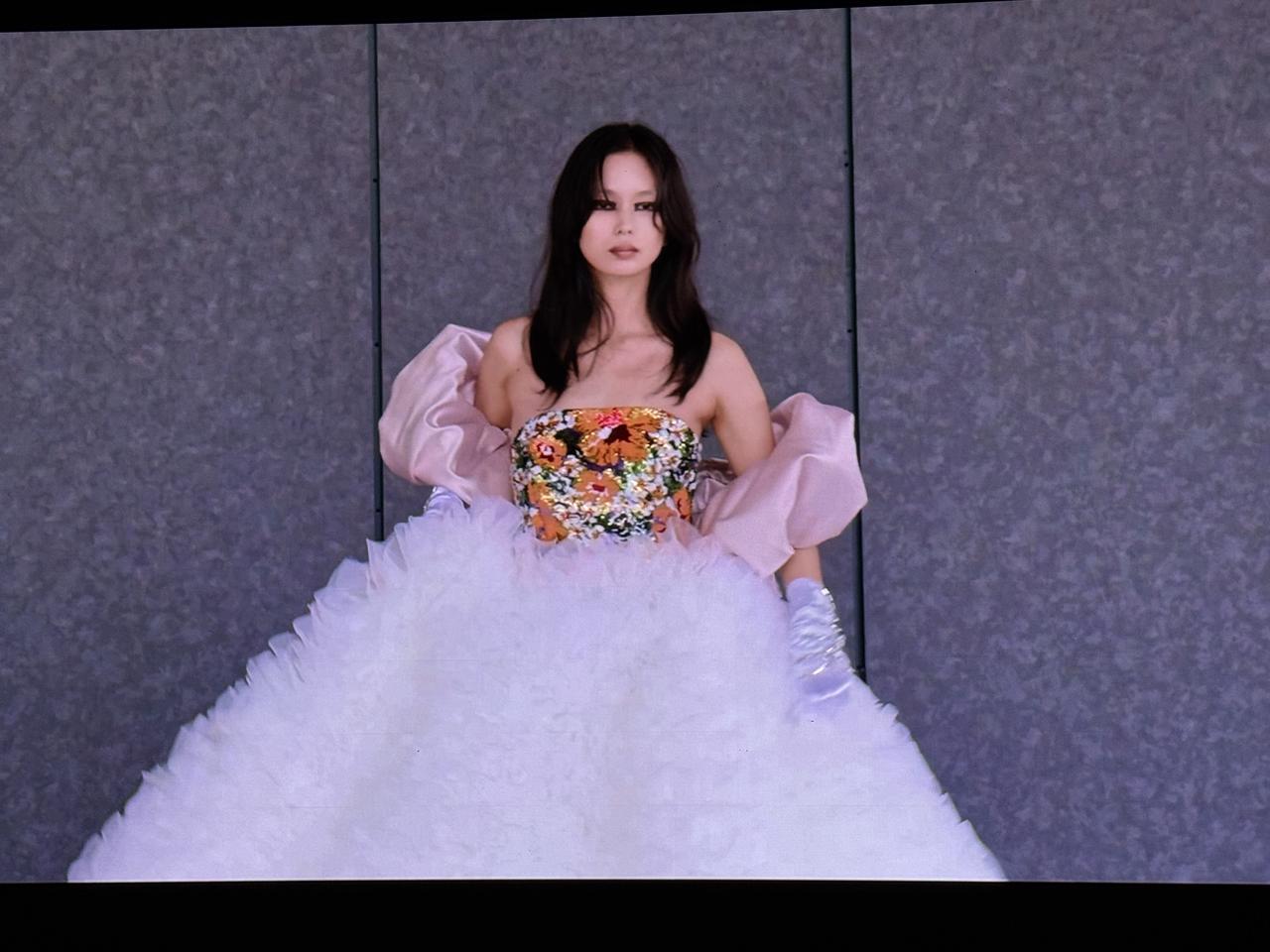 画像5: 八芳園でのみ着用可能♡唯一無二の祝福を纏う【TOMO KOIZUMI × KOTOHOGI】特別なウエディングドレスが誕生