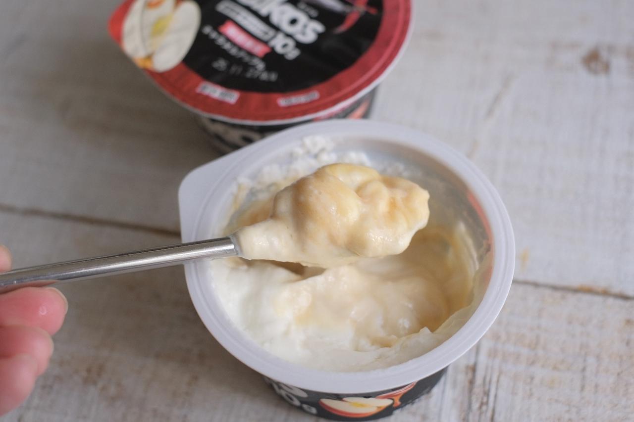 画像: りんごの程よい酸味＆果肉感＋キャラメルソースのコク！掛け合わせることでこの季節らしい濃厚で奥行きのある味わいを楽しむことができますよ♡