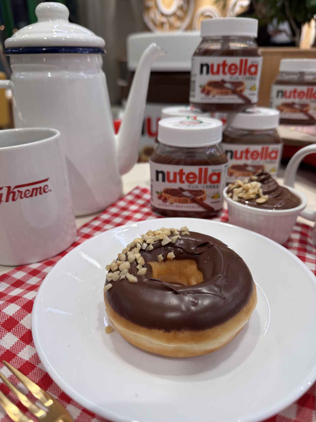 画像: 『ヘーゼルナッツ with NUTELLA® 』 【販売期間】2025年11月1日（土）～11月中旬頃　※なくなり次第終了 【販売価格】356円（イートイン363円）