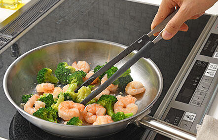 画像: ワンクリック菜箸 www.aux-ltd.co.jp