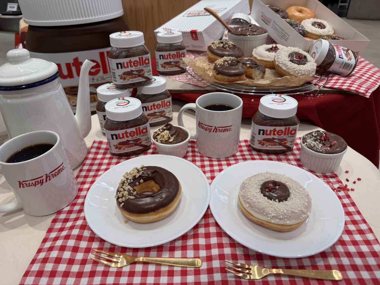 画像1: 甘さの魔法がとけこむ、2つの限定ドーナツ