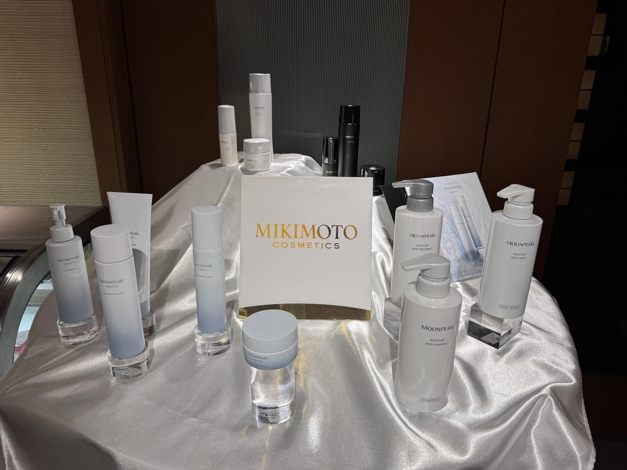 画像: お土産コーナーにもミキモトコスメティックス