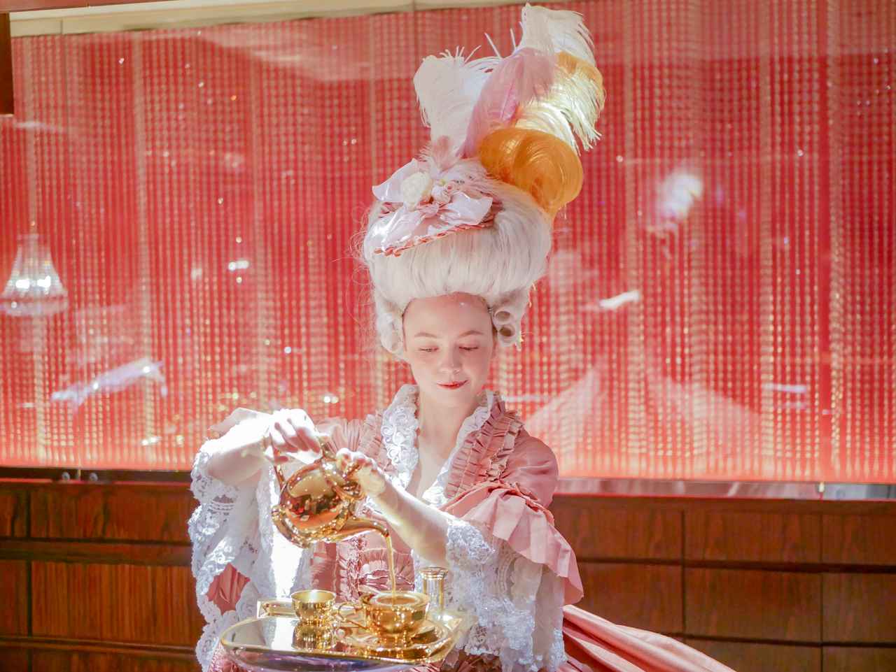 画像2: 世界で唯一のゴールデンリーフティーを試飲