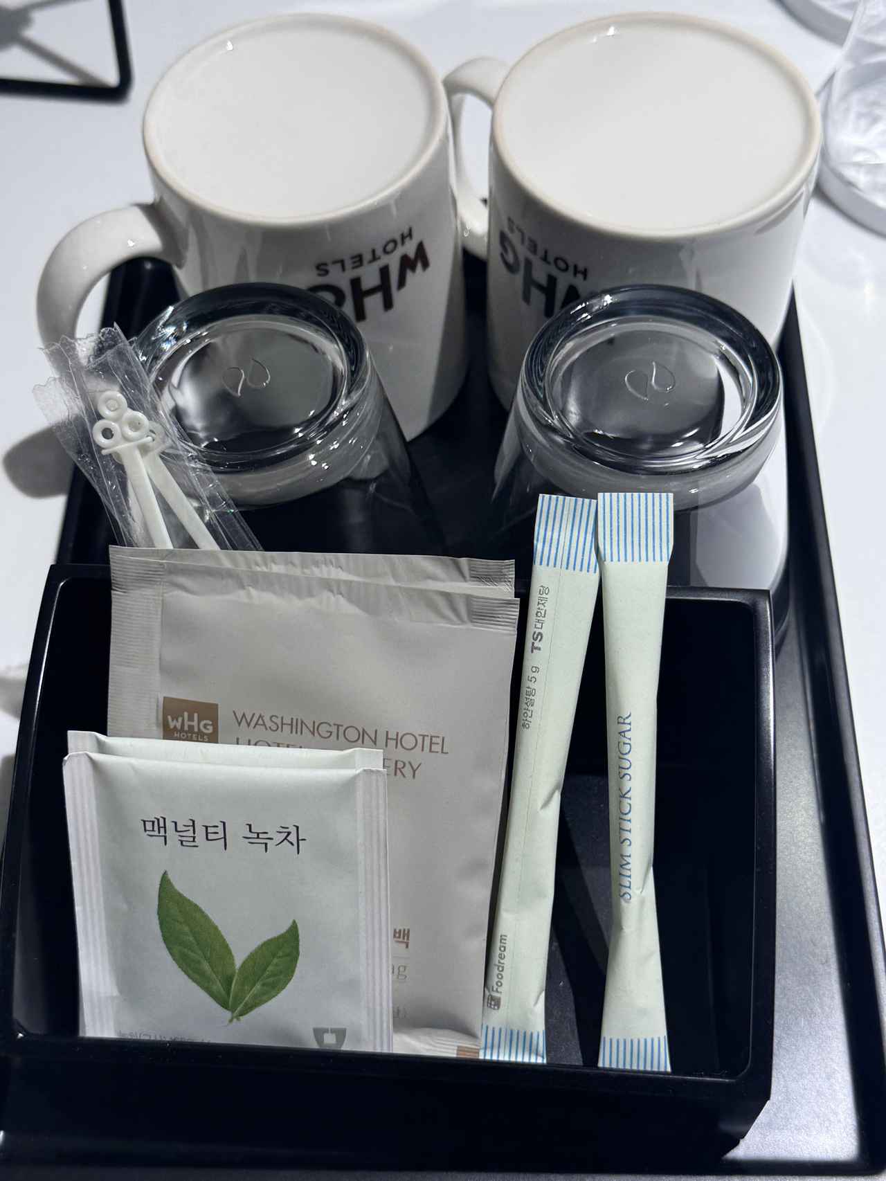 画像: 珈琲や日本茶もあります。