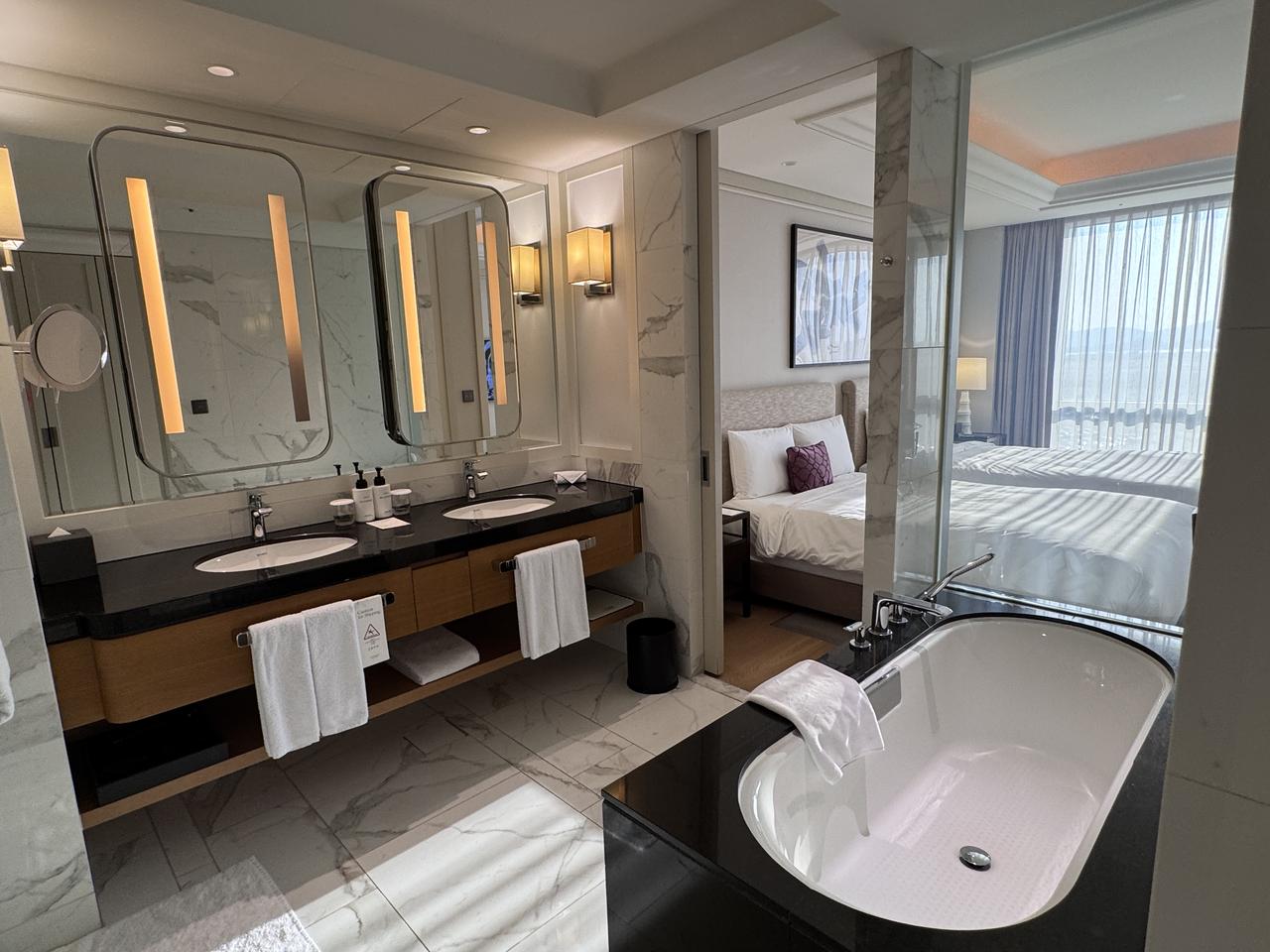 画像: 客室は広々＆高級感たっぷり