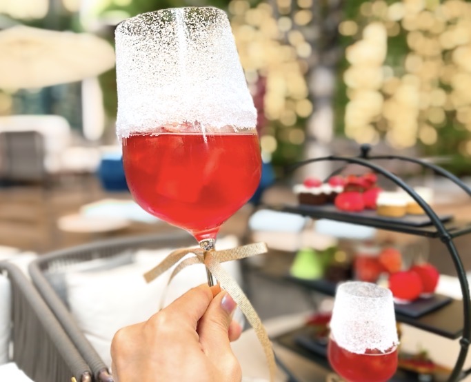 画像5: 【試食レポ】サンタさんが大ピンチ?!テラスでもいただける、あのホテルのクリスマスアフタヌーンティーが可愛すぎ♡