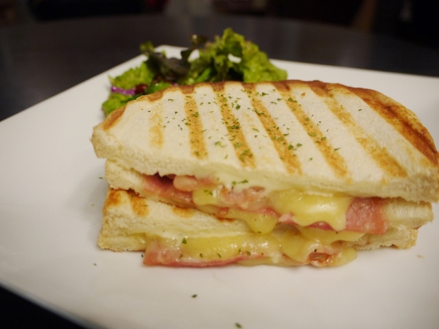 画像: 心斎橋・北堀江で味わうNYカフェ気分|「モンディアルカフェ328」で上質なひとときを