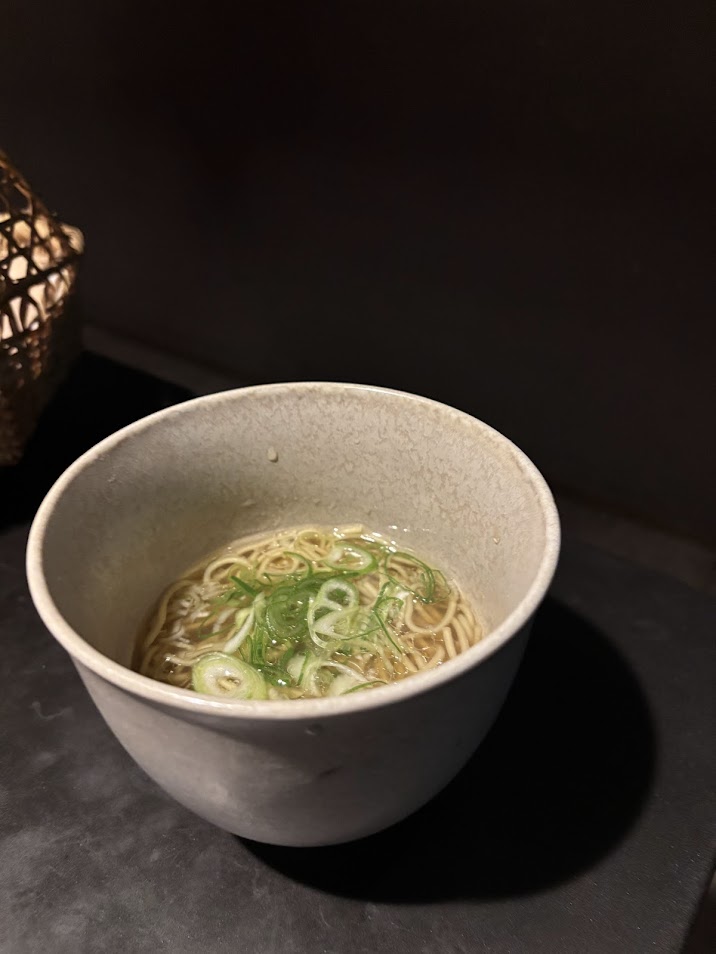 画像: 〆の食事　ラーメンまたは雑炊