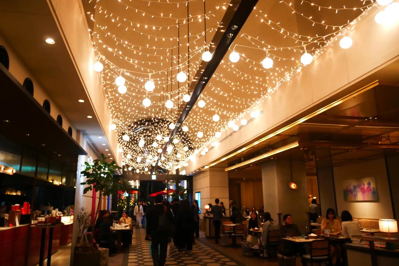 画像6: すべての人が“主役”に♡アニヴェルセルカフェ 表参道で「ANNIVERSAIRE Christmas 2025」開催！期間限定の幻想的な祝祭空間