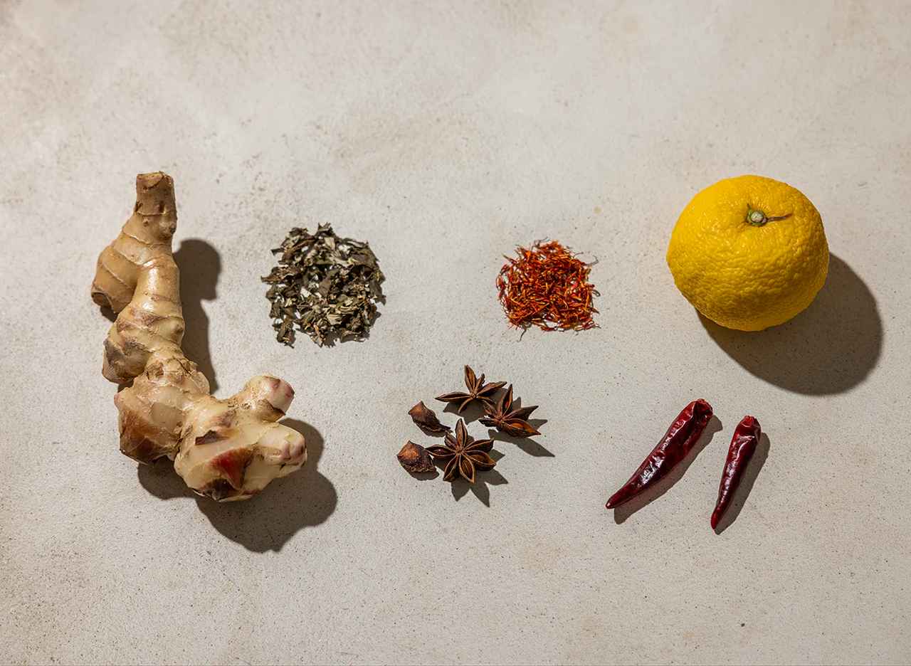 画像2: 湯船の中でもみ出すだけ。生薬の力を、心地よく引き出す処方