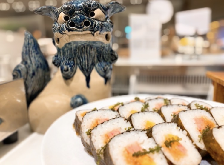 画像: シーサーがお出迎え