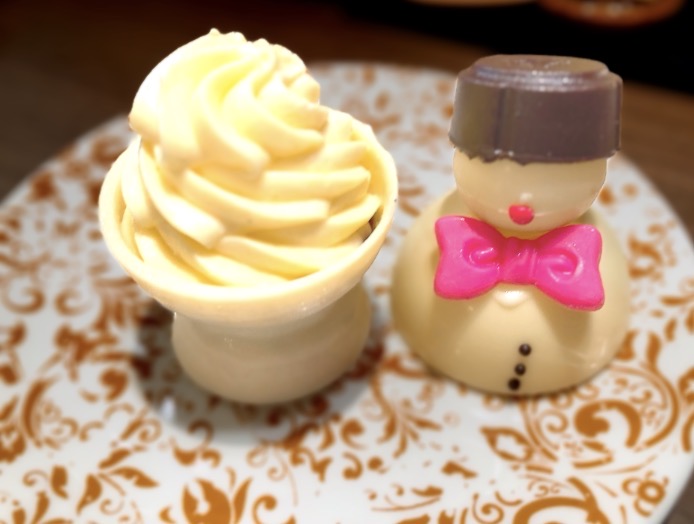 画像4: ホリデーシーズンに乾杯！スパークリングで始まる、「フェスティブ・アフタヌーンティー」をホテルのラウンジ空間で♡