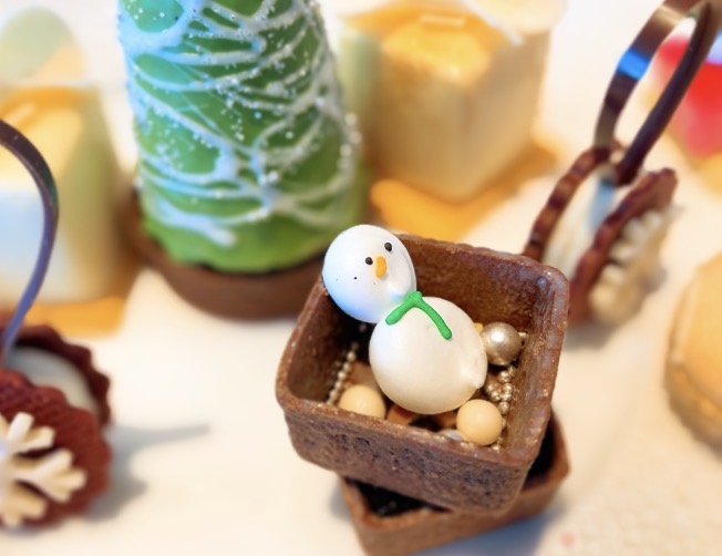 画像2: 心温まるティータイムを、絶景と共に…！クリスマスアフタヌーンティーは、あのホテルの「ファミリーホームパーティー」がおすすめ♡