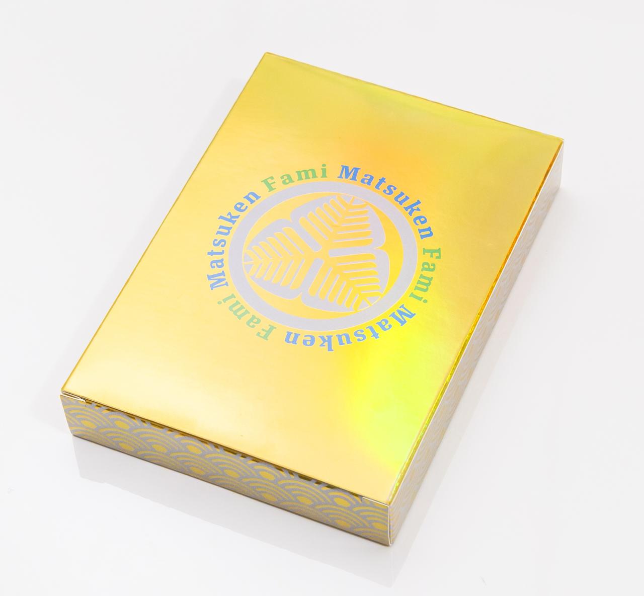 画像: 【素材】紙 【数量】1セット(4種13枚+ジョーカー2枚) 【サイズ】W100×H140mm