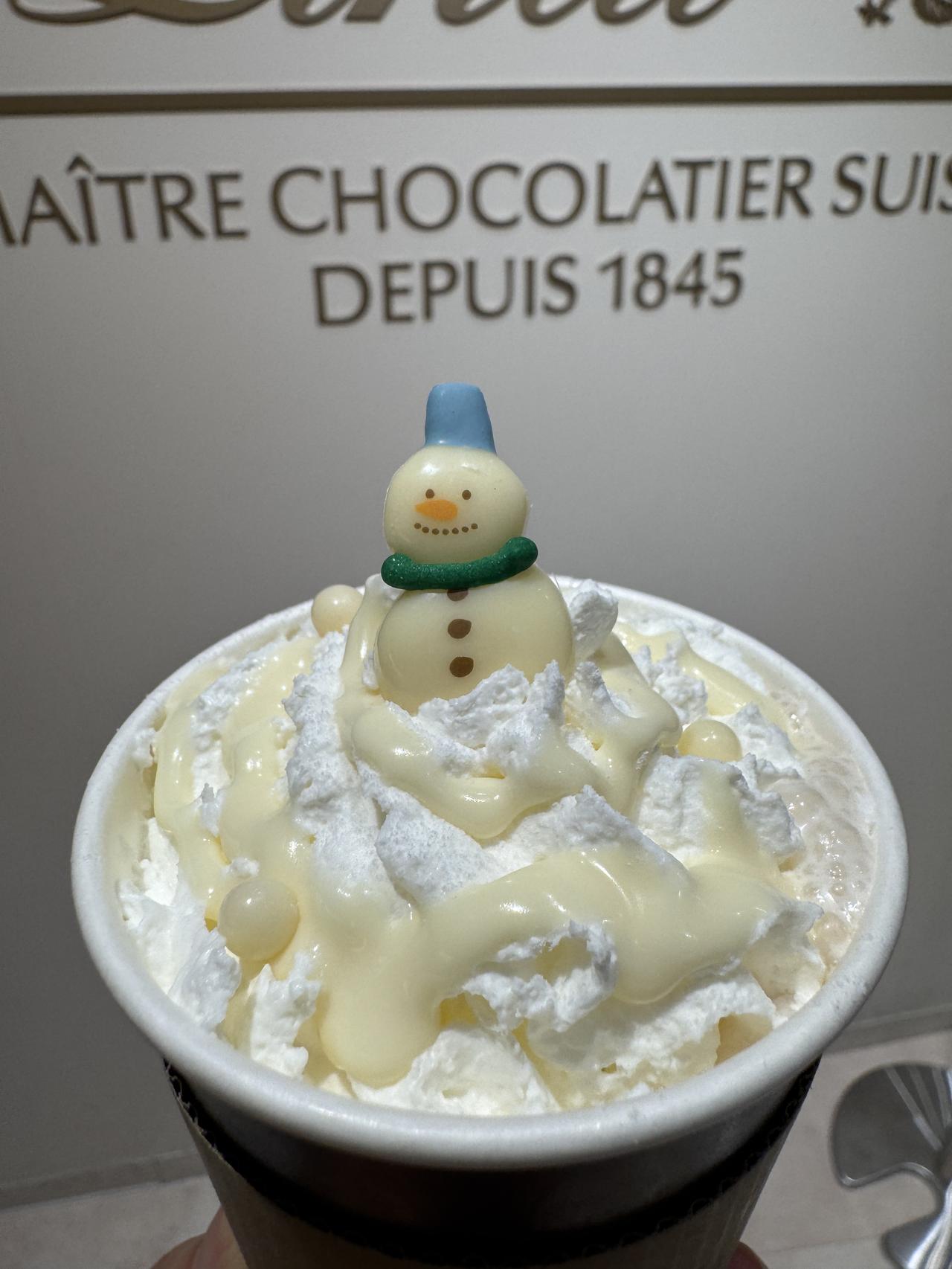 画像: ホリデー気分を彩るアールグレイ香るショコラの贅沢体験♡リンツから“スノーマン”と過ごす冬限定ドリンクが登場!