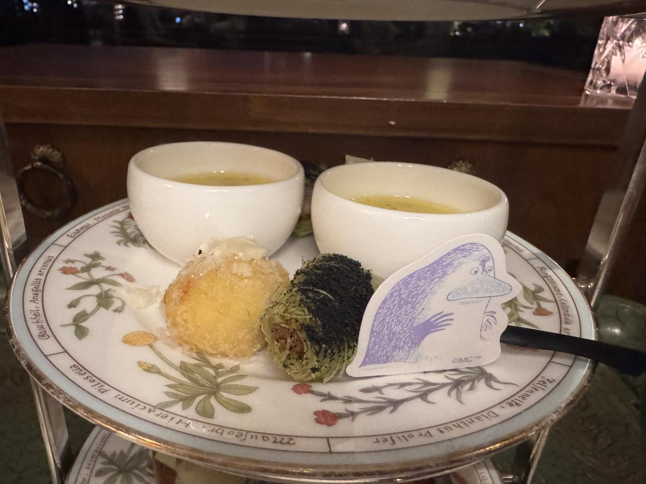 画像: <中段> モラン風海老のカダイフ巻 / ロヒケイット / カリフラワーとカニの雪玉