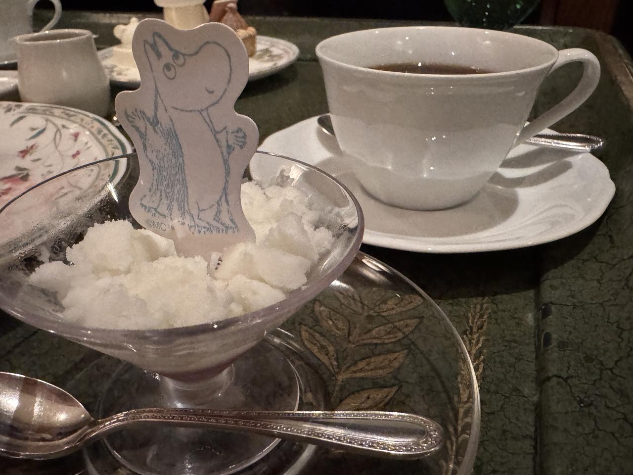 画像: デザート(ヨーグルトシャーベット) コーヒーまたは紅茶