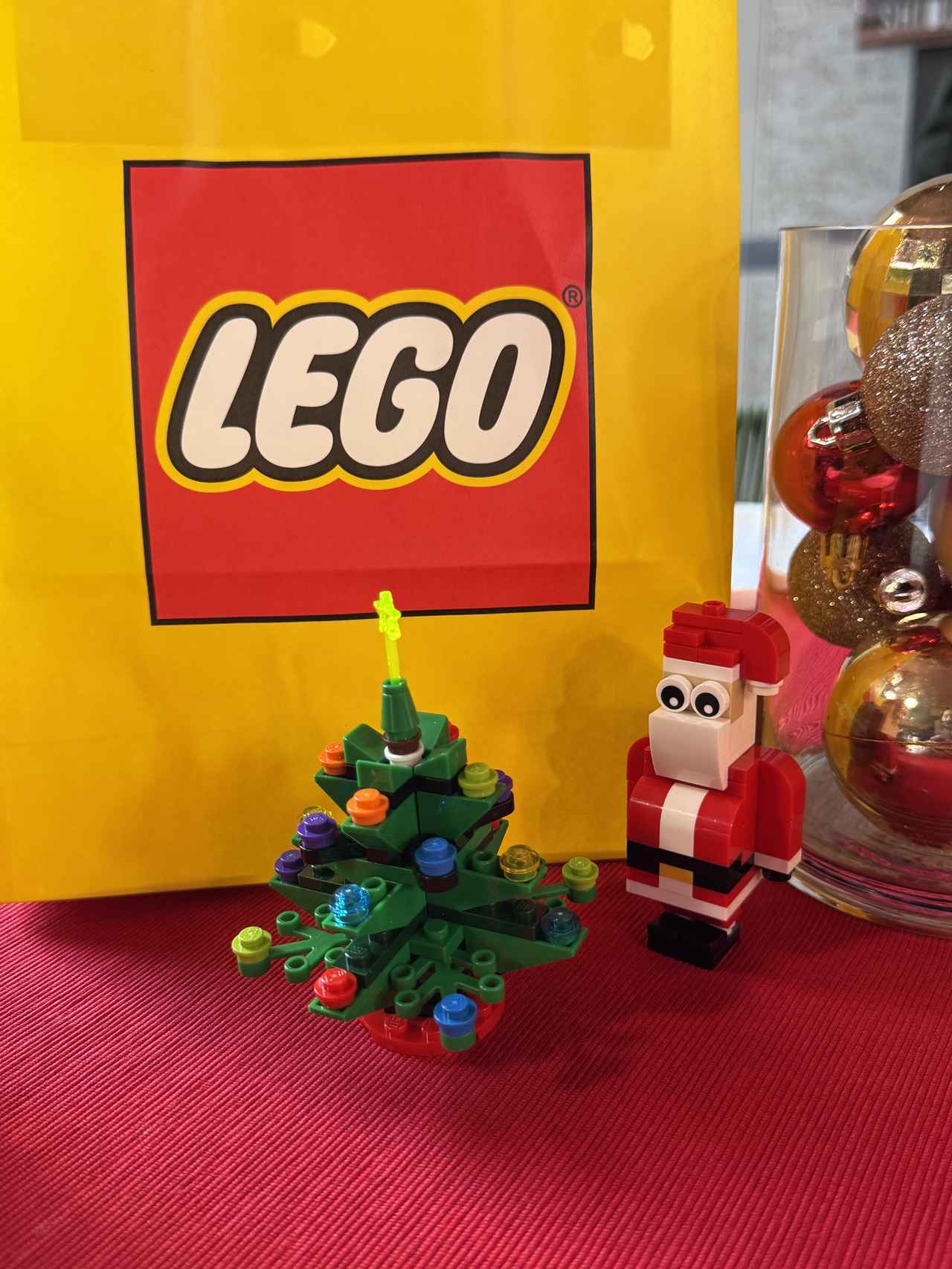 画像4: レゴ®で彩る“大人のクリスマス”♡ベッドルームから始まる遊び心あふれるホリデーデコレーション