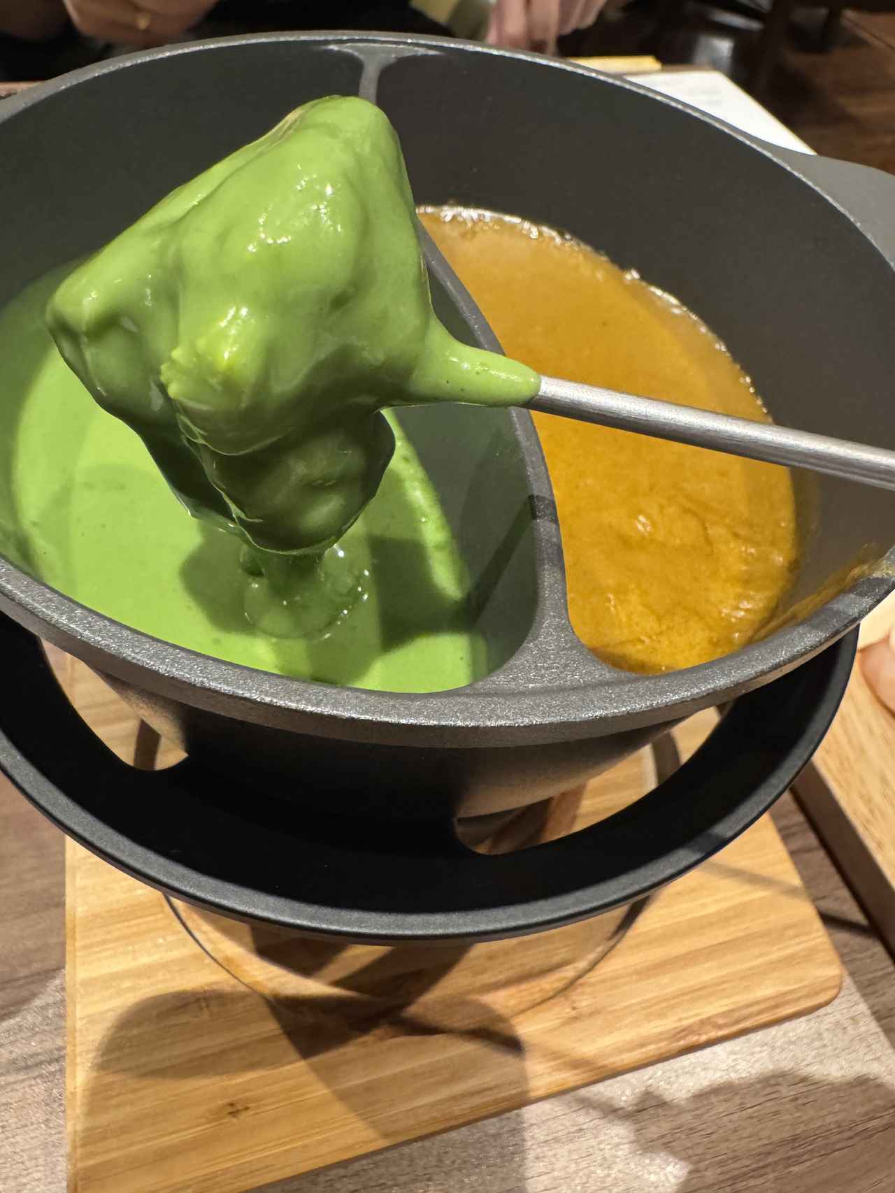 画像3: アツアツの“和”フォンデュ体験♡抹茶とほうじ茶の2色鍋で楽しむ、日本茶づくしの冬ディナー