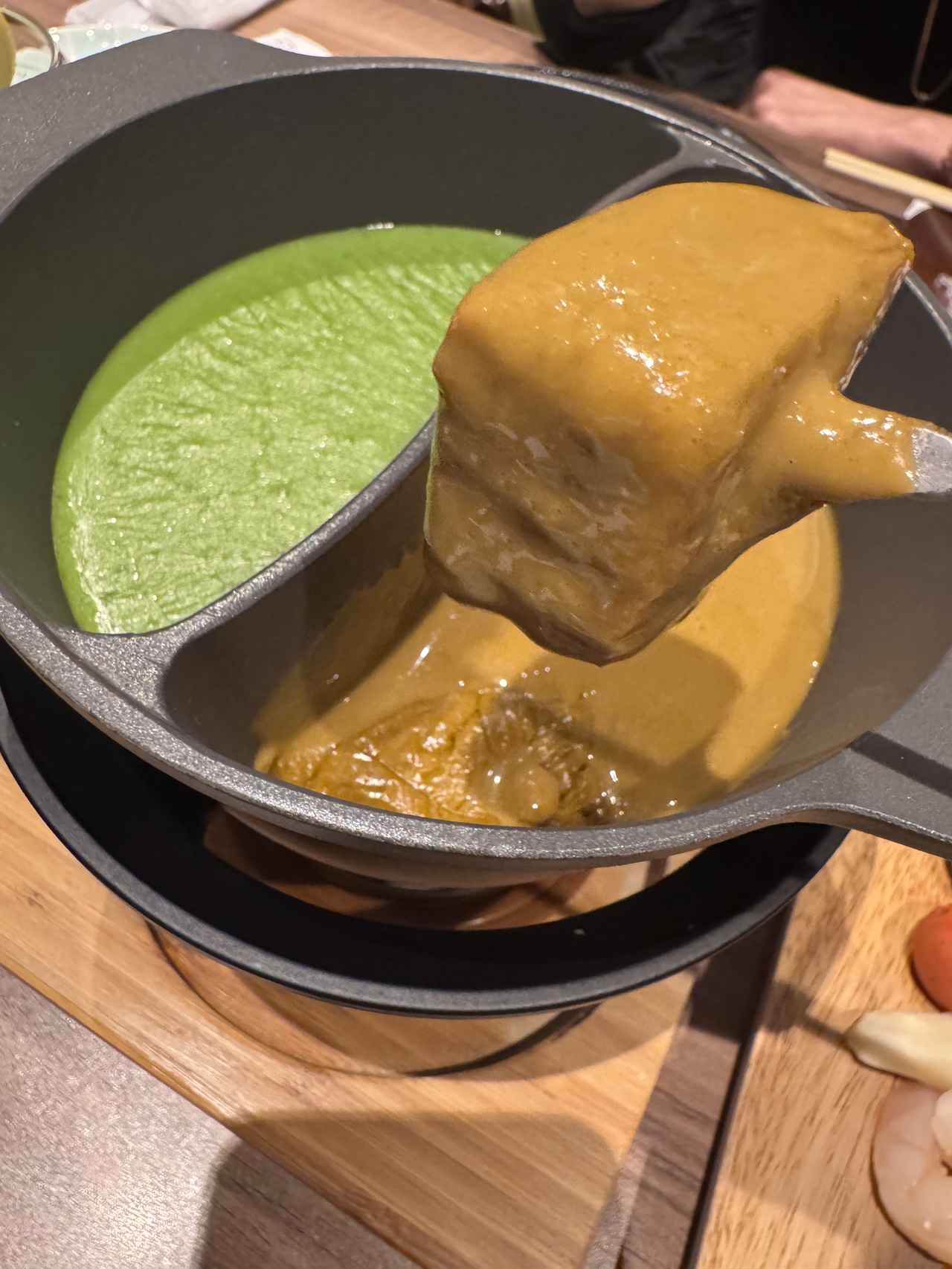 画像2: アツアツの“和”フォンデュ体験♡抹茶とほうじ茶の2色鍋で楽しむ、日本茶づくしの冬ディナー