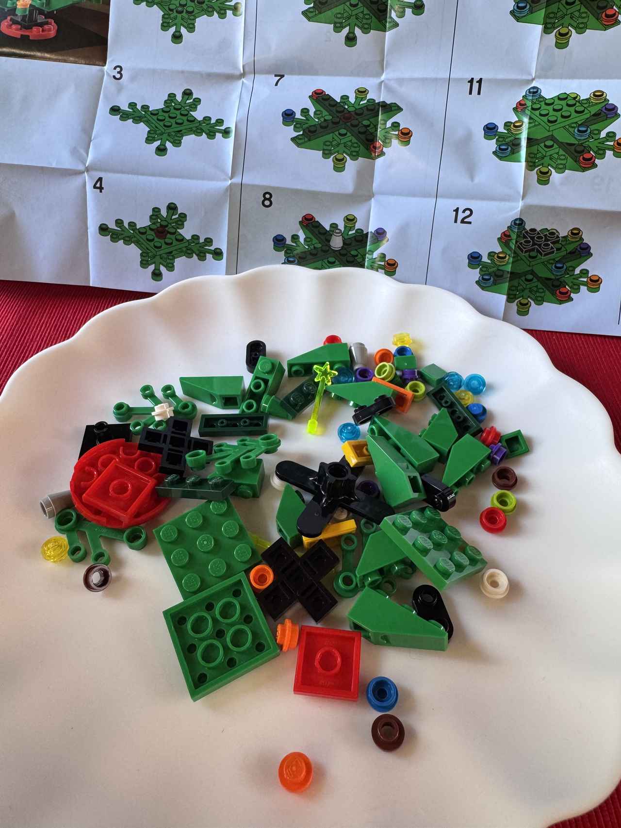 画像5: レゴ®で彩る“大人のクリスマス”♡ベッドルームから始まる遊び心あふれるホリデーデコレーション