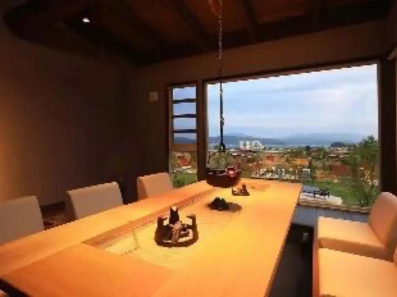 画像: 京都・天橋立の大自然を一望できる囲炉裏ダイニング