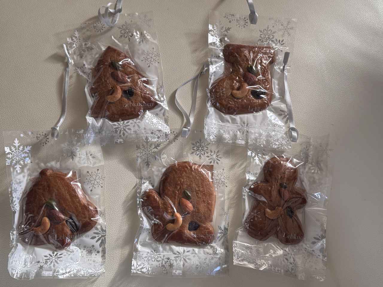 画像: シュトーレン（ドイツ）(2,592 円)